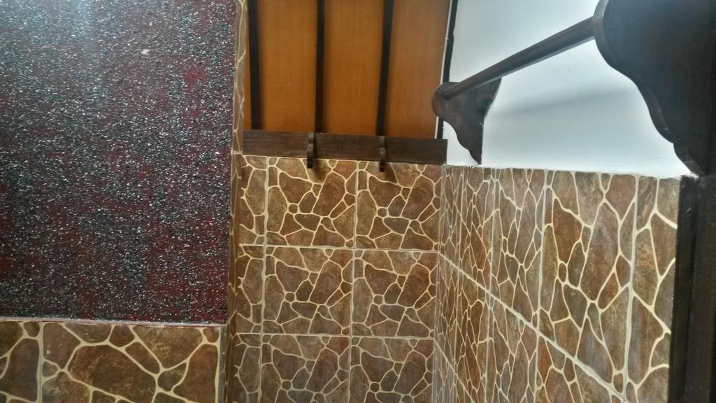 Hello Lumbung Homestay Гили Еър Стая снимка