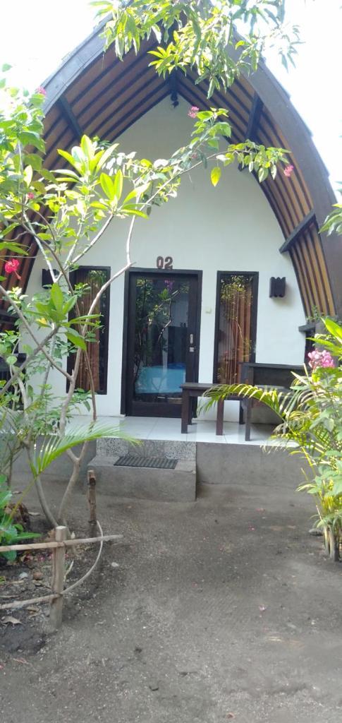 Hello Lumbung Homestay Гили Еър Екстериор снимка
